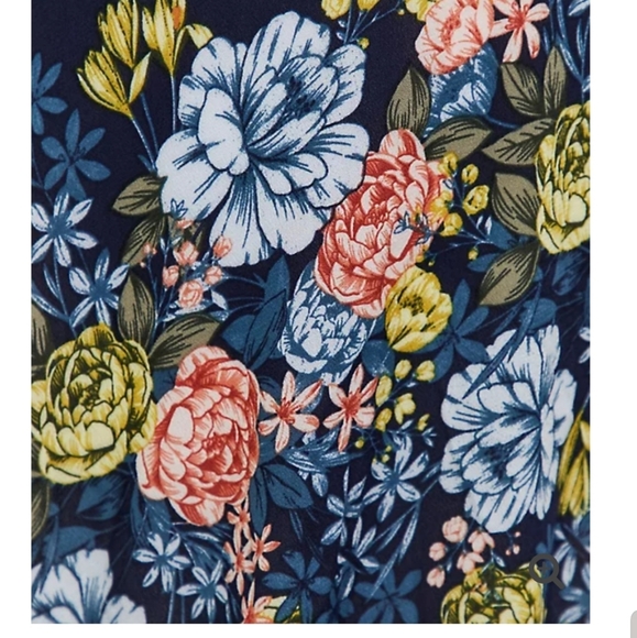 Torrid Navy floral crepe kimono - Picture 4 of 13